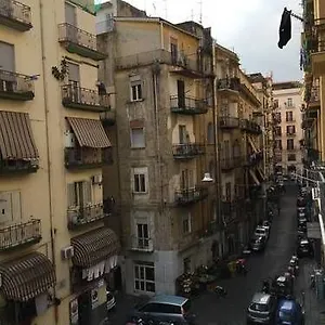 https://naples-royal-house-bb.hotels-amalfi.com